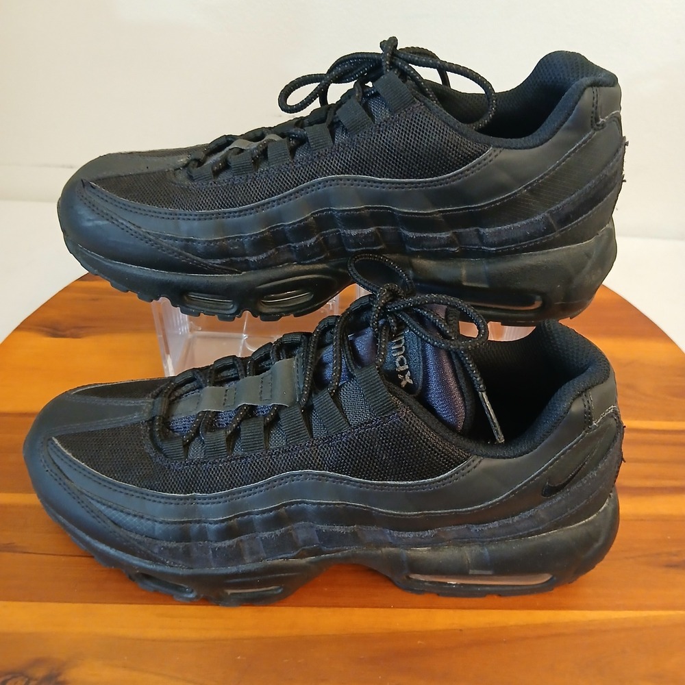 Nike Air Max 95 Women 8 Triple Black Running Shoes Sneakers CI3705-001
